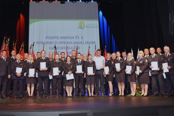 foto-2-predstavniki-prostovoljnih-gasilskih-društev-v-občini-brežice03D6C162-48D1-63FC-F8F4-967CCD786C30.jpg